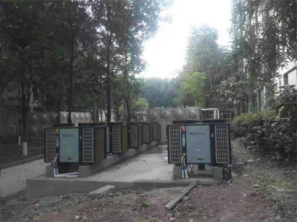 学校用空气源热泵供应热水的具体优势