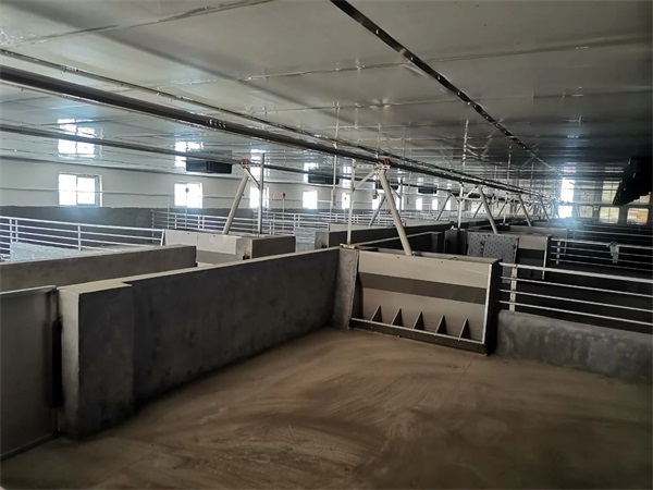 养殖场建设商用采暖工程用的空气能热泵