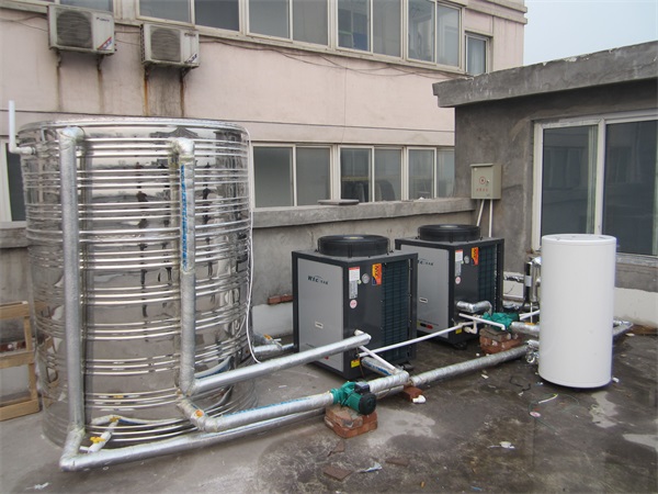 休闲会所用空气能热水工程，恒温更省钱