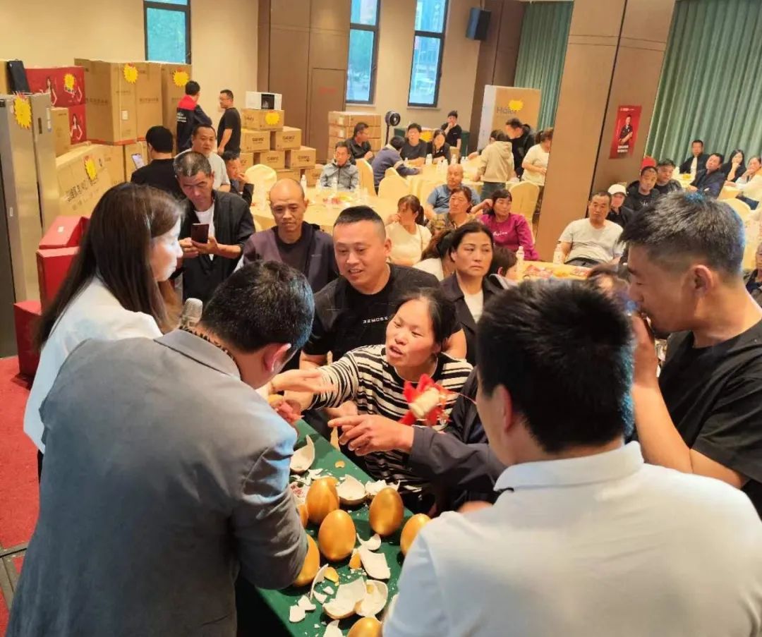 现场订货128台|华天成邯郸运营中心“天源高端地暖机”推介会火爆签约!