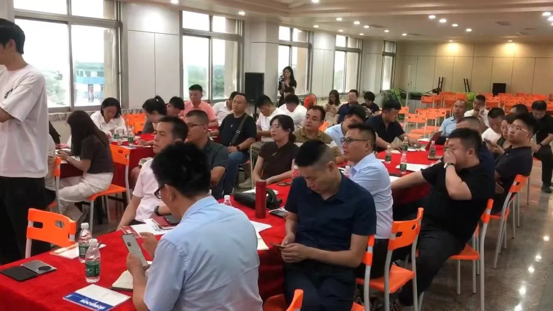 2024华天成集团年中群英会!决战 共进!